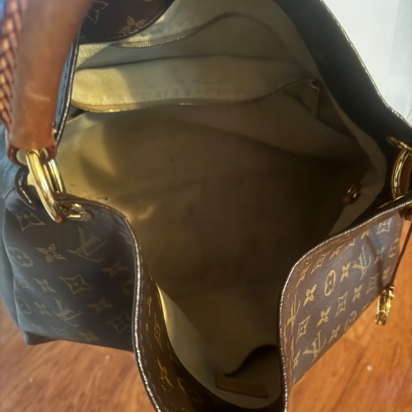Louis Vuitton Artsy MM - Picture 4 of 6
